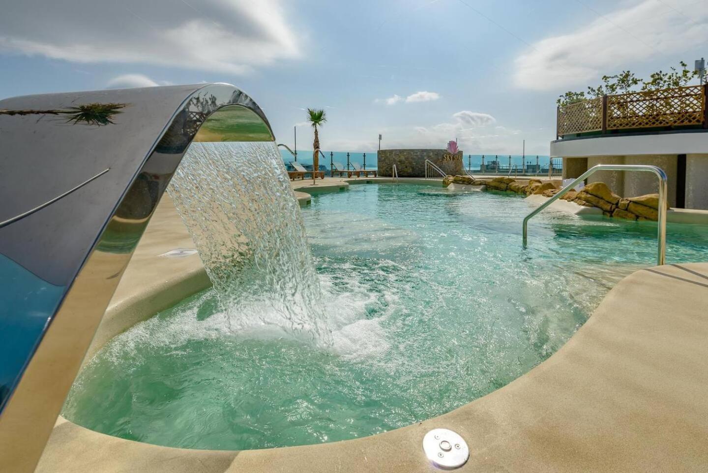 Urban Oasis At Luxurious Ocean Village Gibraltar Exteriör bild