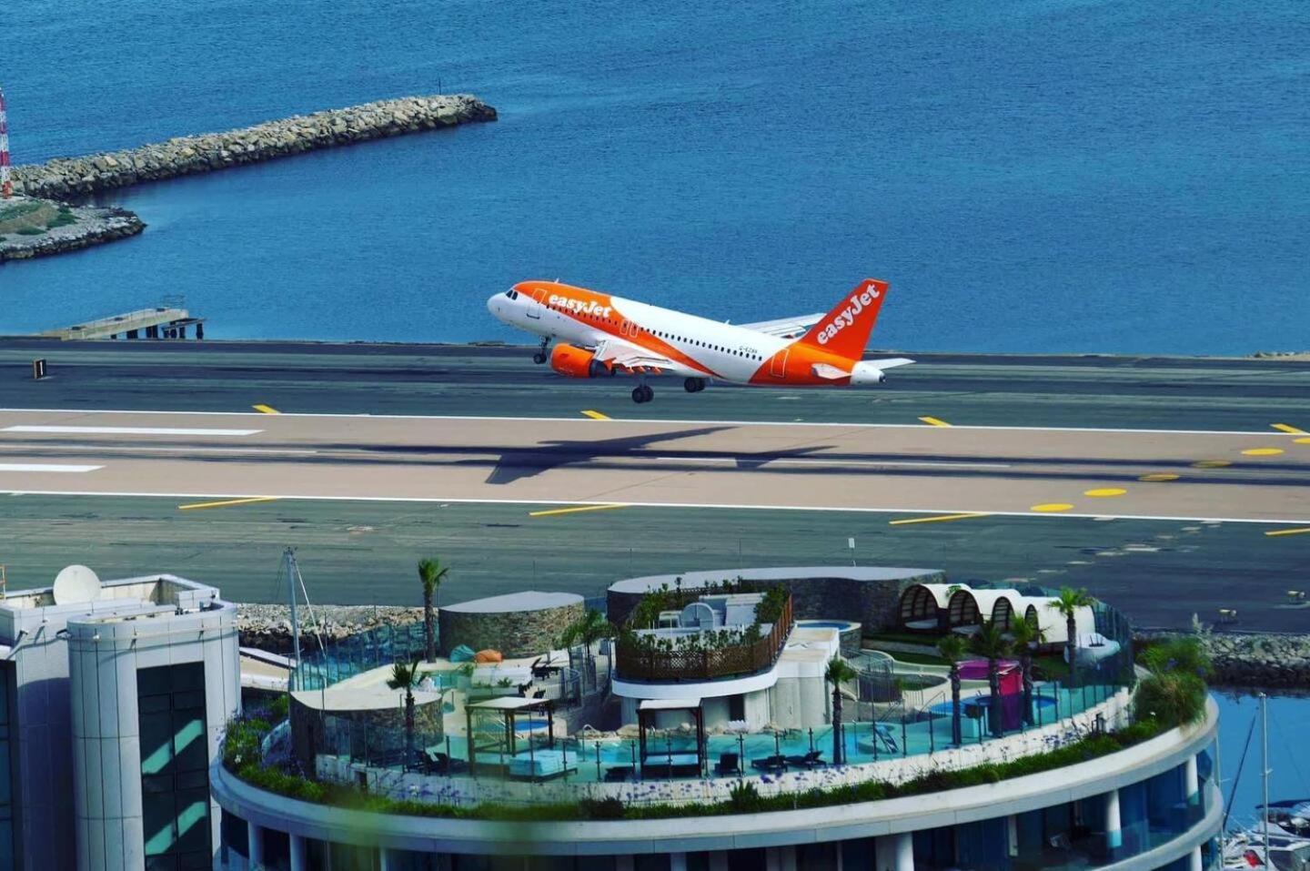 Urban Oasis At Luxurious Ocean Village Gibraltar Exteriör bild